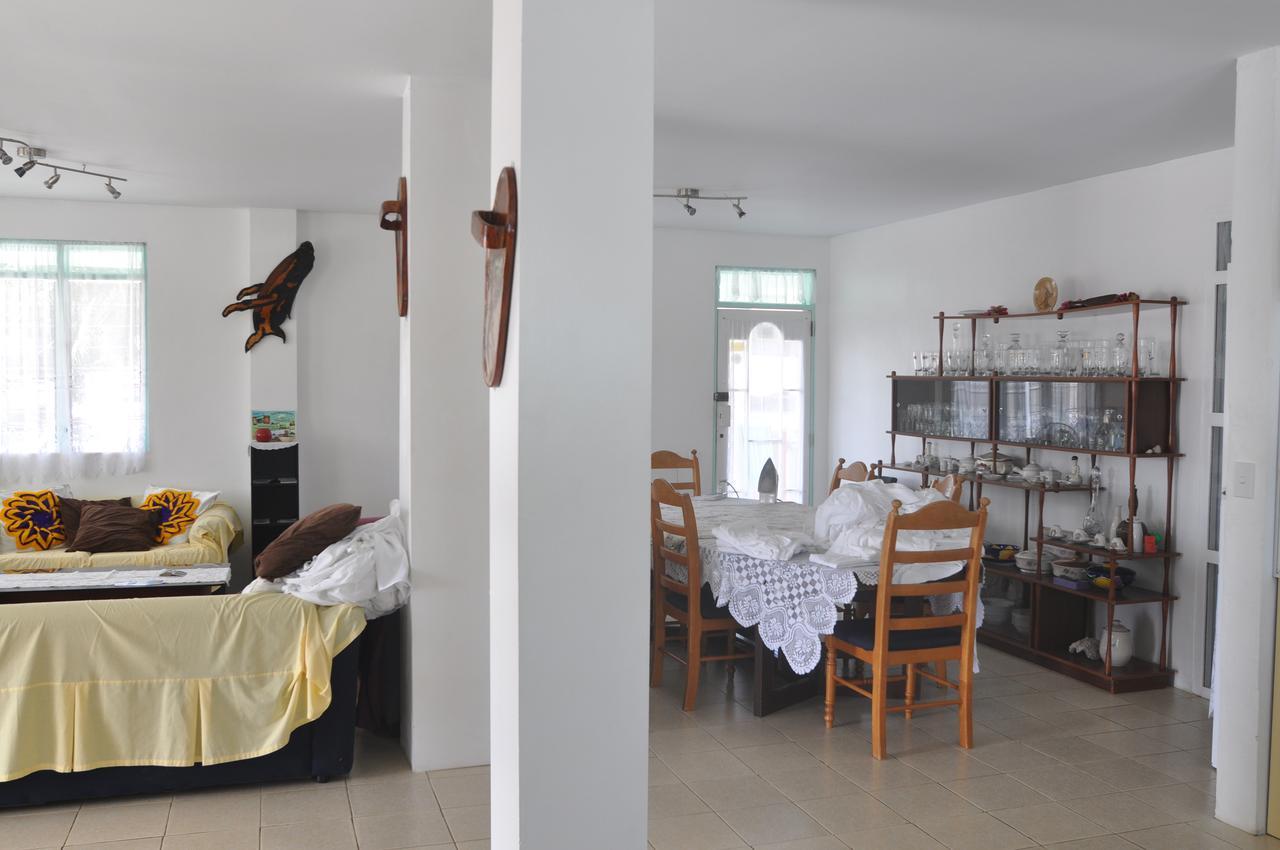 Flying Annie Moa Bed & Breakfast Ниафу Екстериор снимка