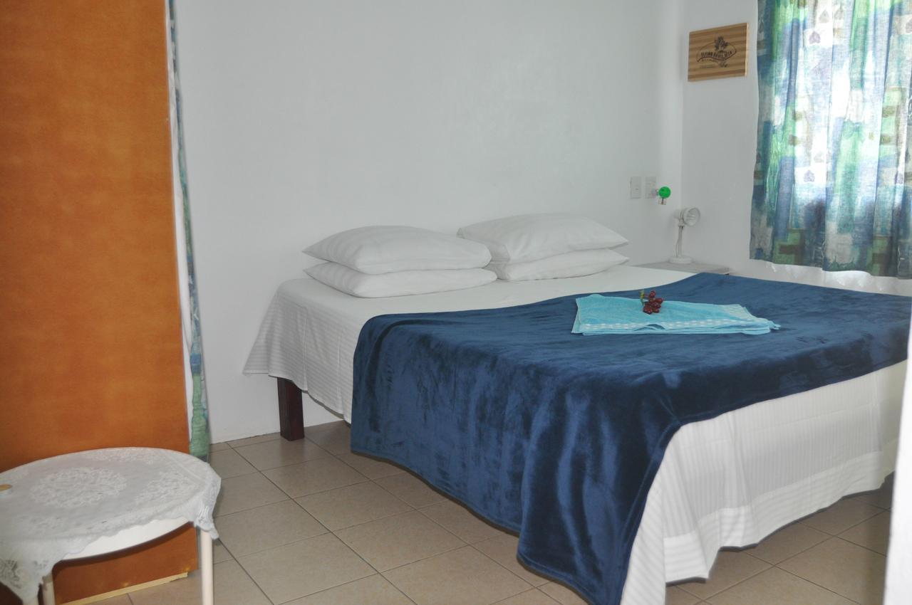 Flying Annie Moa Bed & Breakfast Ниафу Екстериор снимка